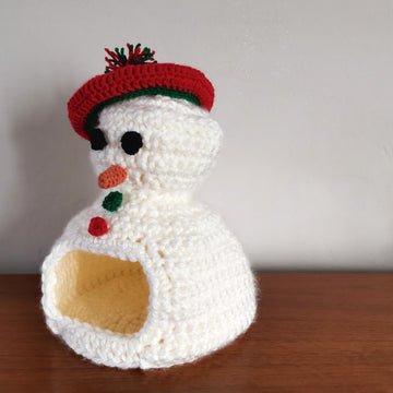 Snowman house small animals