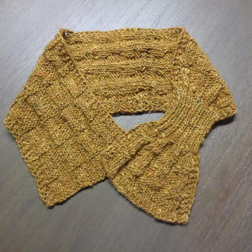 Oro Keyhole Scarf