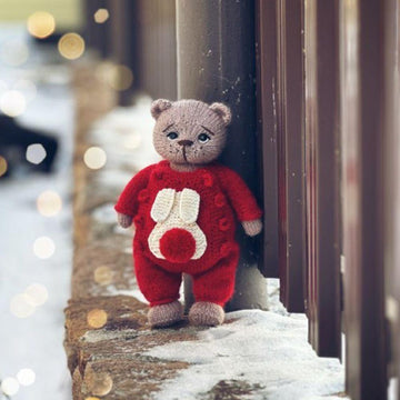 Knitting Teddy Bear Pattern with Clothes