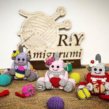 Amigurumi seasonal robot keychain