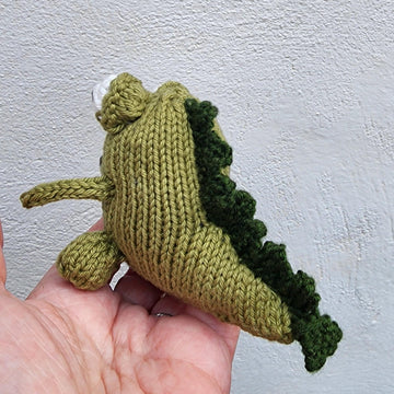 Dinosaur pocket buddy knitting pattern