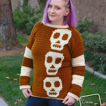 Sally Skulls Pullover