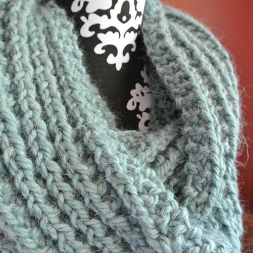 Chunky Uneven Rib Stitch Infinity Scarf