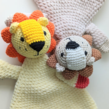 Cuddly Lion Comforter