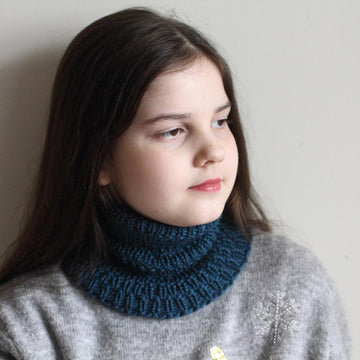 Peregrine Cowl for DK yarn