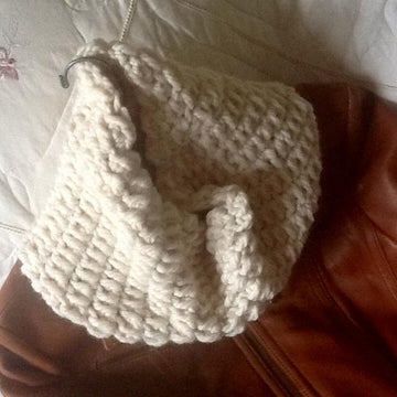 WHITE SHELL CROCHETED COWL