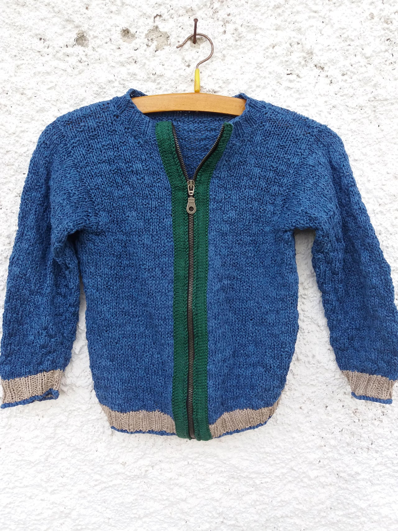 CARLA RUSTIC CARDIGAN, a zipped cardigan in linen/cotton