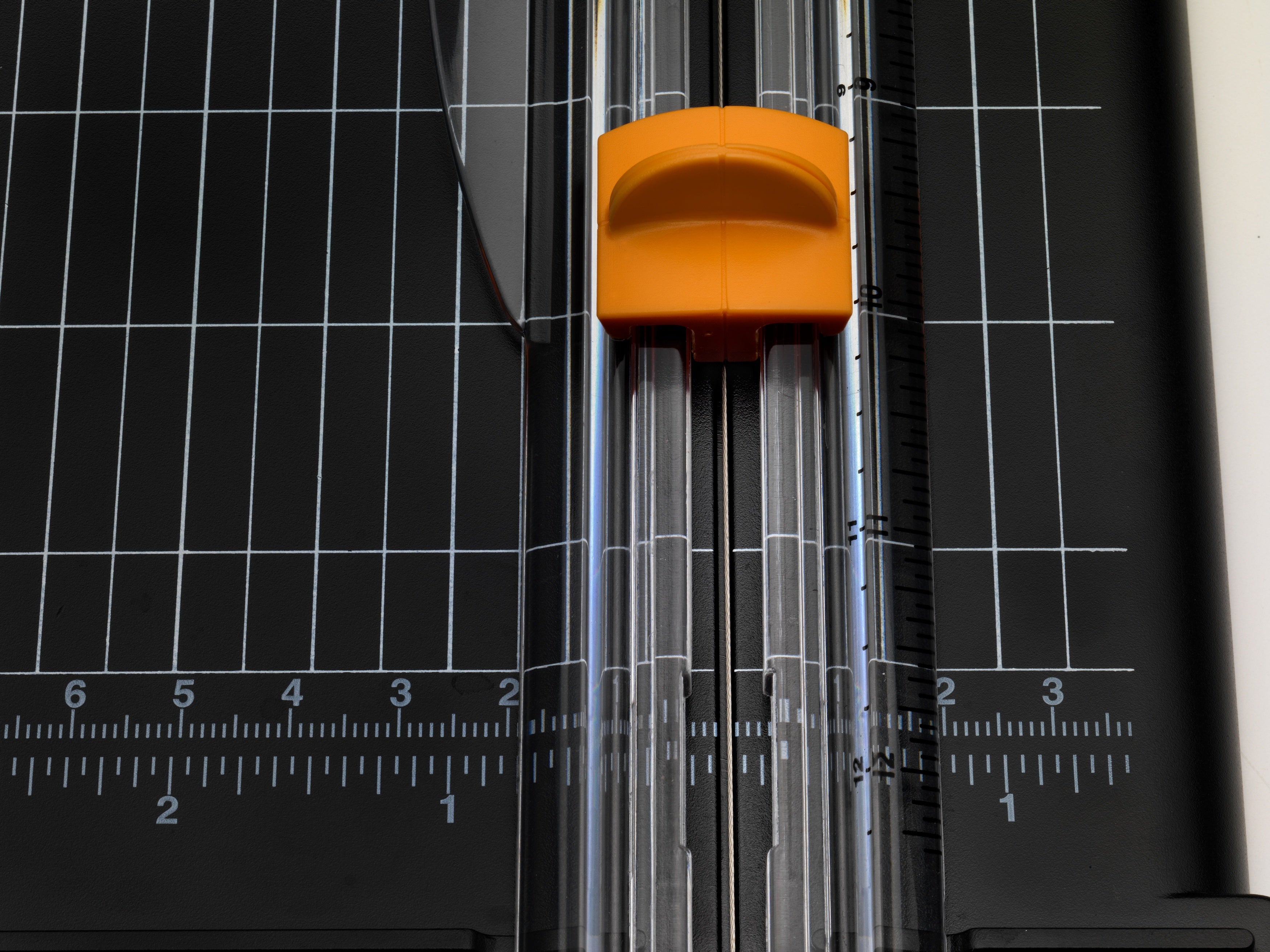 Fiskars SureCut Paper Trimmer 12" - 129818