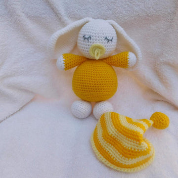 Amigurumi Pelusa, the baby Bunny