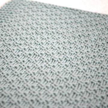 Dahlia Knit Blanket - Super Chunky