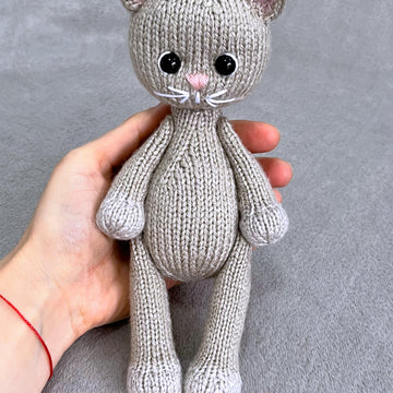 Mia - the kitten