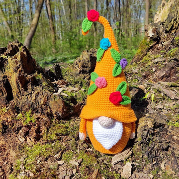 Gnome with roses