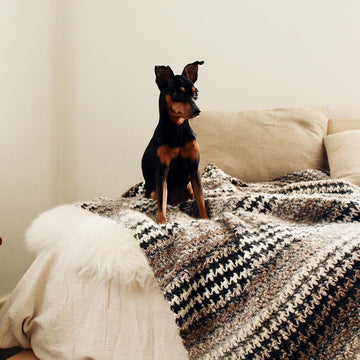 Houndstooth Cabin Throw