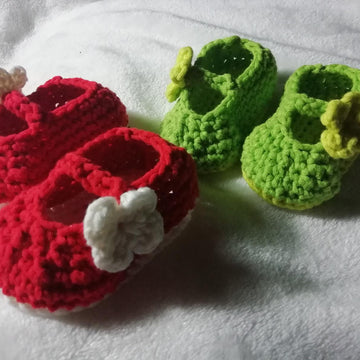 Tiny flower baby shoes-Petites ballerines à fleur