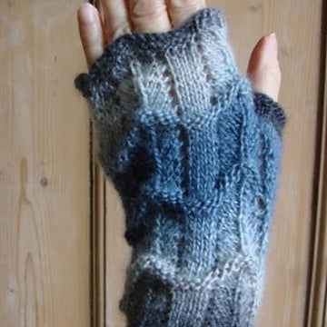 Lacy wavy fingerless mitts