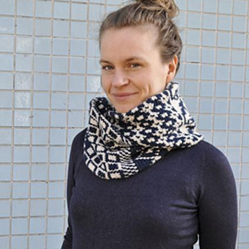 Pattern play scarf
