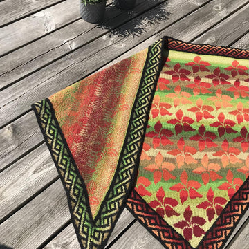 Poinsettia Shawl