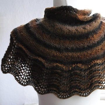 Feathers Shawlette