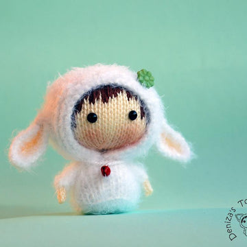 White Sheep Doll. Tanoshi series toy.
