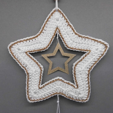 Crochet pattern star hanging decoration - super easy and versatile - from scraps of yarn