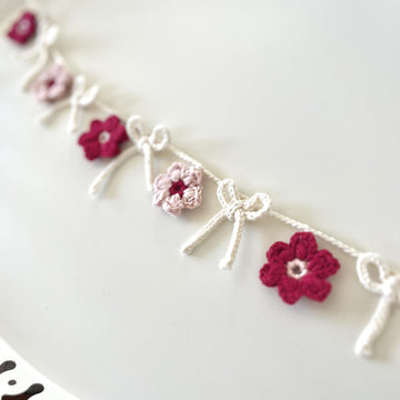 Ditsy Flowers & Bows Crochet Garland Pattern