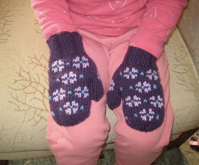 Petite Fleur Mittens