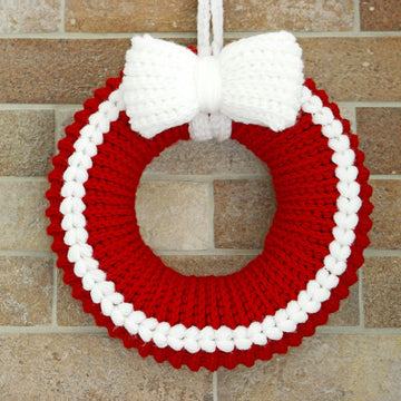 English and German Pattern. Cable Christmas Wreath