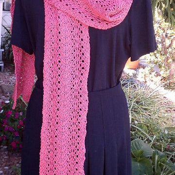 Deceptively Easy Wavy Lace Scarf