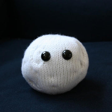 Little amigurumi moon