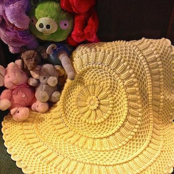 Lille Matelassé Circular Baby Afghan
