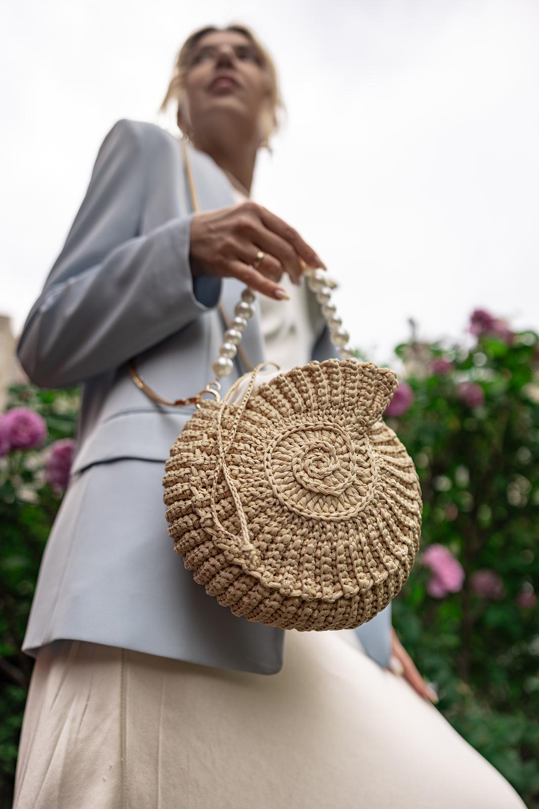 Shell raffia bag