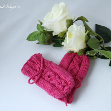 Cabled mittens