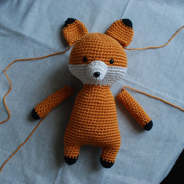 Fergus the fiery fox crochet pattern