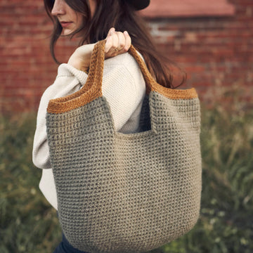 Huntington Carryall in Lion Brand Hue & Me - M20283-TWH - Downloadable PDF