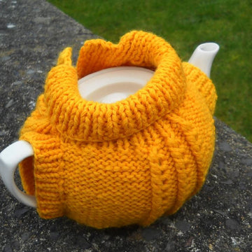 Tea Cozy with leaves