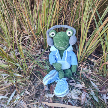 Crochet pattern Frog + crochet all clothes