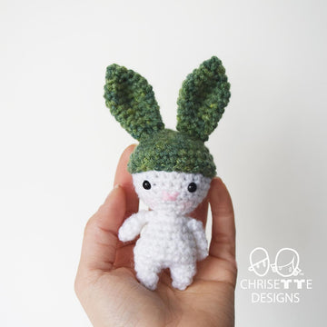 Beanie the Easter Bunny with Carrot
