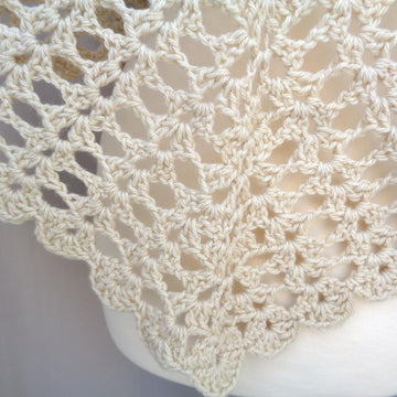 Blanche Shawl