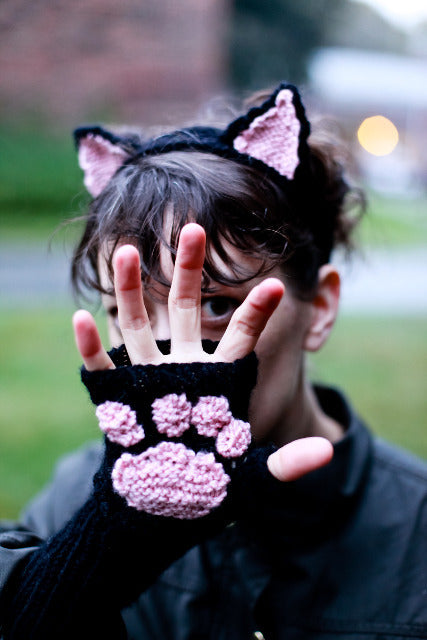 Cat Headband and Wrist Warmers in Lion Brand Vanna's Choice - L0607