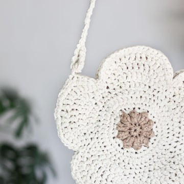 Dainty Daisy Purse