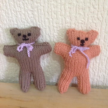 Dolls pyjamas, slippers and teddy