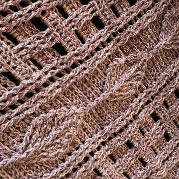 Flat Triangular Scarf "Larisaia"