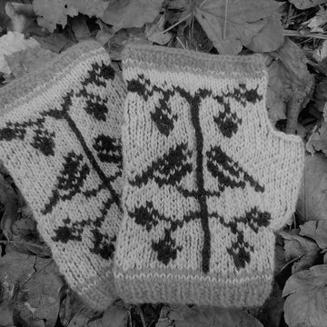 Acorn Tree Handwarmers