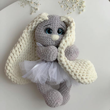 Bunny with long air ears