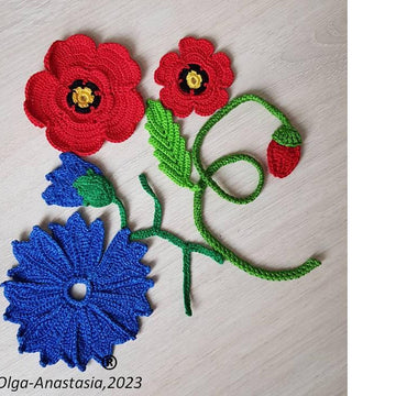 Bouquet of poppy and cornflower