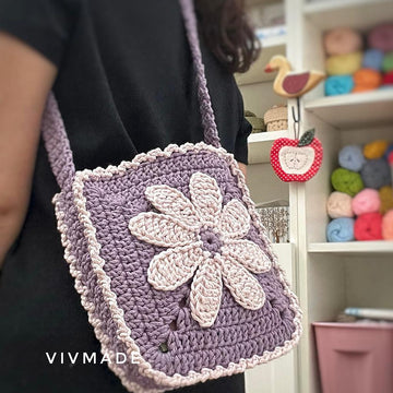 Daisy Square Bag