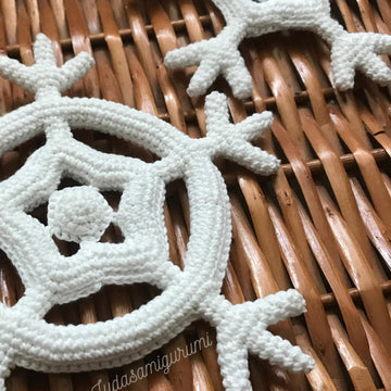 Snowflake free Christmas ornament