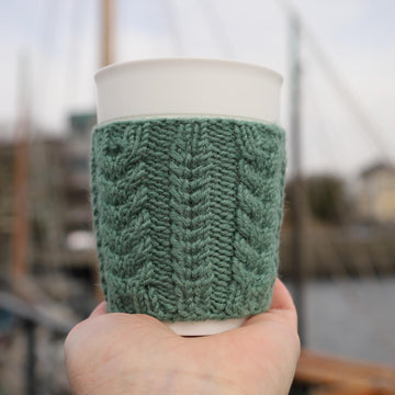 Claddagh Cables Cup Cozy