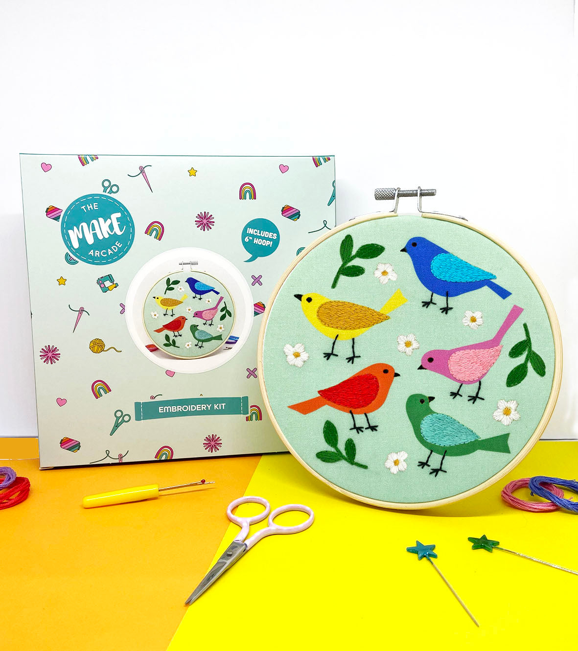 The Make Arcade Garden Birds Large Embroidery Kit - 6in