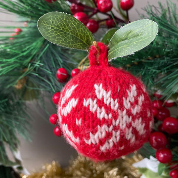 Christmas Baubles Knitting Pattern